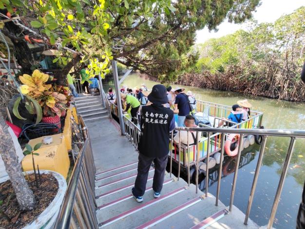 安全至上！觀光管筏遊憩須全程穿著救生衣，市府加強稽查確保遊客……