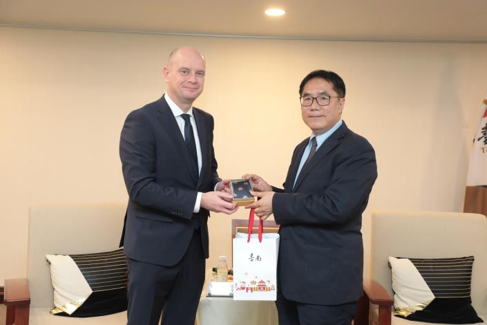 新任波蘭駐台代表拜會黃偉哲 雙方共盼以城市交流帶動...