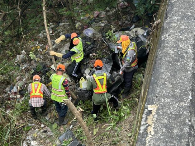 髒亂點地主勿心存僥倖 環保局代為清除並依法求償
