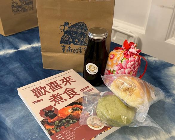 《食飯皇帝大 歡喜來煮食》暖心登場 在文學館遇見客家 用文學烹……