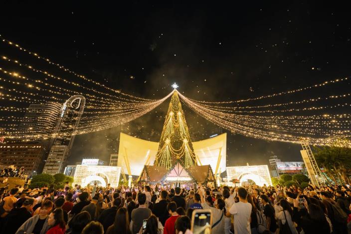 2025高雄聖誕生活節黃金週盛大登場！ 落日飛車、Gummy B點燃浪漫……