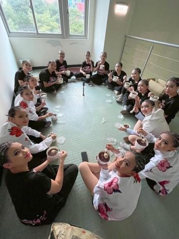 大橋國中雙人組摘金奪銀　展現青春舞動力量