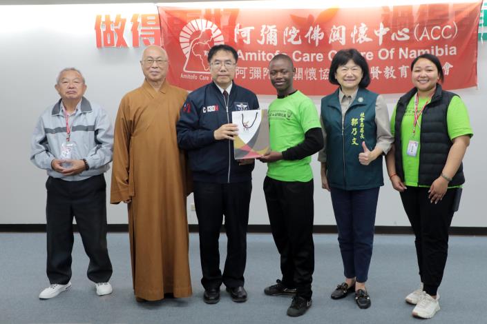 非洲賴索托院童拜會市長 歌聲傳遞感恩 黃偉哲:讓愛與希望跨越……