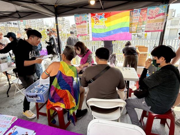 市衛生局響應「第九屆臺南彩虹遊行」，攜手市民營造多元性別友善……