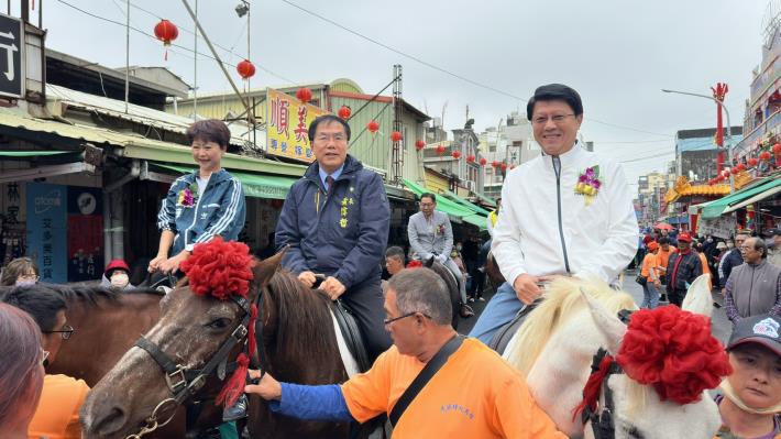 金氏紀錄「百足真人」再現佳里！丙午蕭壠香科蜈蚣陣開館剪綵 黃……