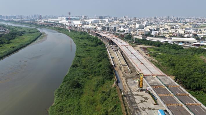 北外環拚120年底全線完工　黃偉哲：強化南科與市區交通連結