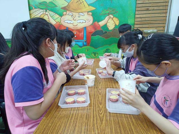 一鏟一笑挖出節氣美味 南市永康國小食農體驗 從產地到餐桌認識地……