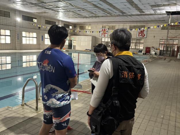 臺南市某室內游泳池發生設施掉落意外  體育局已啟動加強稽查並要……