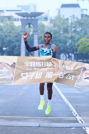 2026 臺南古都國際半程馬拉松 20 週年慶典 馬丁奪冠、露絲封后