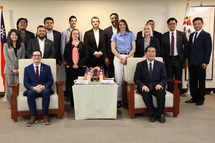 美國各州政界青年領袖訪問台南 與黃偉哲共討地方治理經驗