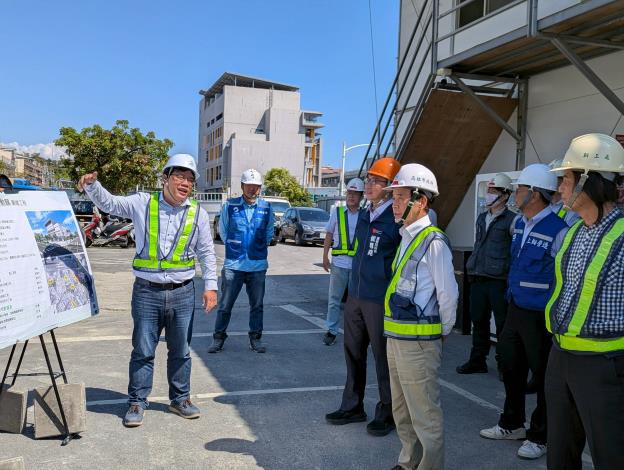 高雄今年再添5座運動中心 林欽榮副市長視察小港、三民運動中心營……