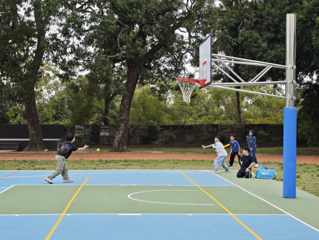 臺南樹人國小4合1球場耀眼登場 體育局挹注145萬...