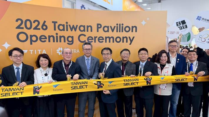 黃偉哲率「臺南隊」進軍新加坡食品展 展場人氣熱絡 多元農產吸……