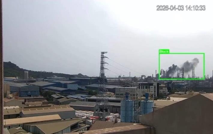 小港區工廠火警產生黑煙環保局依法裁處並持續監控空氣...