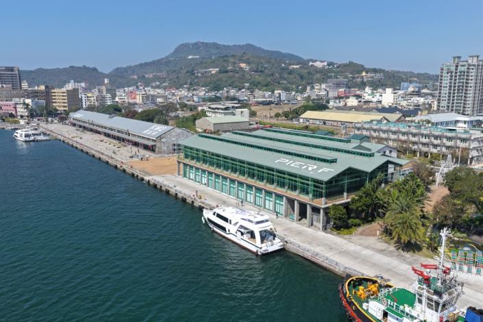 從香蕉出口到主權AI基地　 PIER F 棧叁庫迎台中訪團　見證高雄智……