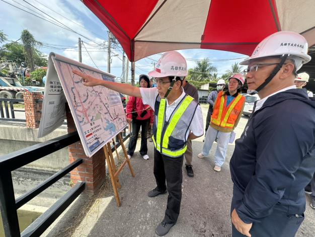 林欽榮副市長視察曹公新圳排水清疏、八涳橋改建及夢裡滯洪池 全……