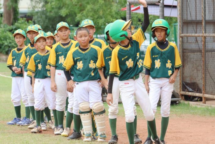 臺南少棒再傳捷報 歸南國小勇奪114學年度國小棒球運動聯賽軟式……