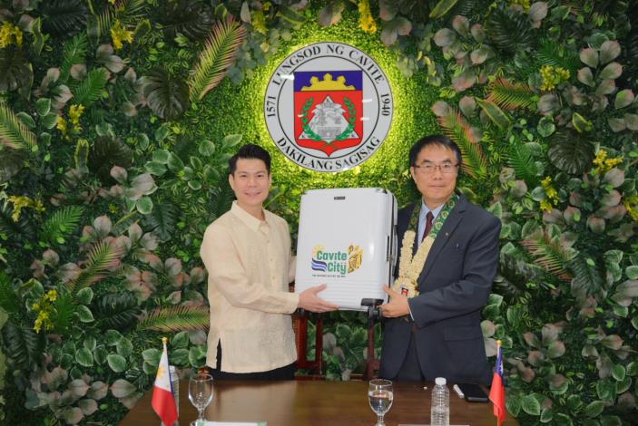 以最精簡的時間做最精實的交流  黃偉哲訪菲首站抵姊妹市加美地市