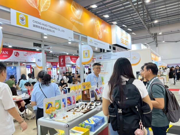 黃偉哲率隊叩關新加坡食品展，農產訂單破3億5千萬！