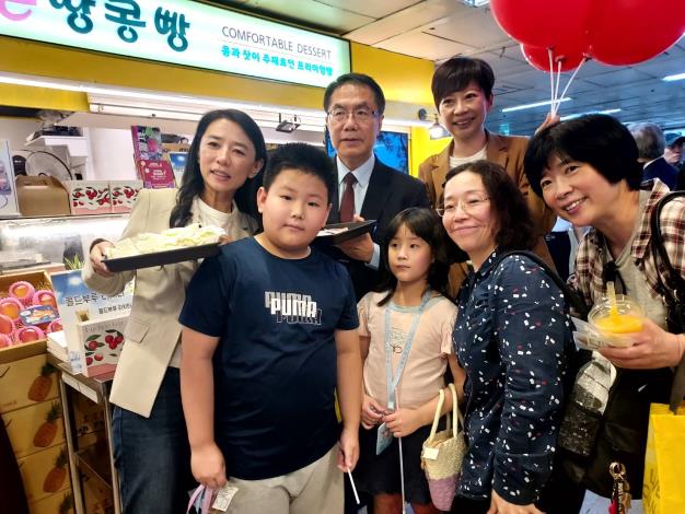 臺南農特產品快閃首爾地鐵商圈 黃偉哲邀韓國民眾品味臺南好滋味