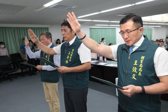 南市新任3局長、11區長宣誓就職　黃偉哲期勉發揮專業提升市政治……