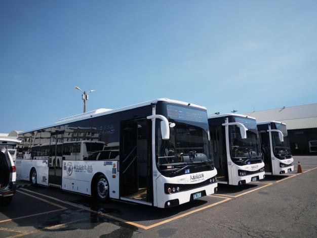 大臺南公車再添3輛電動公車 投入藍支線服務
