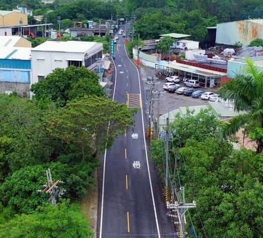 鋪出產業大道！ 橋頭園區周邊道路翻新 用路安全再升級