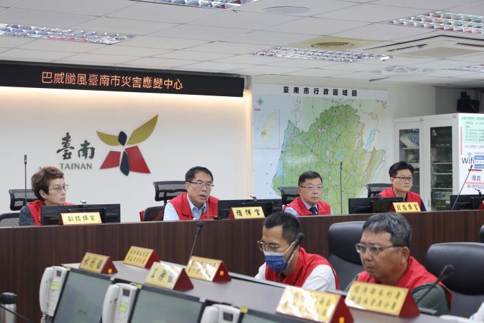 巴威颱風遠離　黃偉哲宣布台南12日正常上班上課  