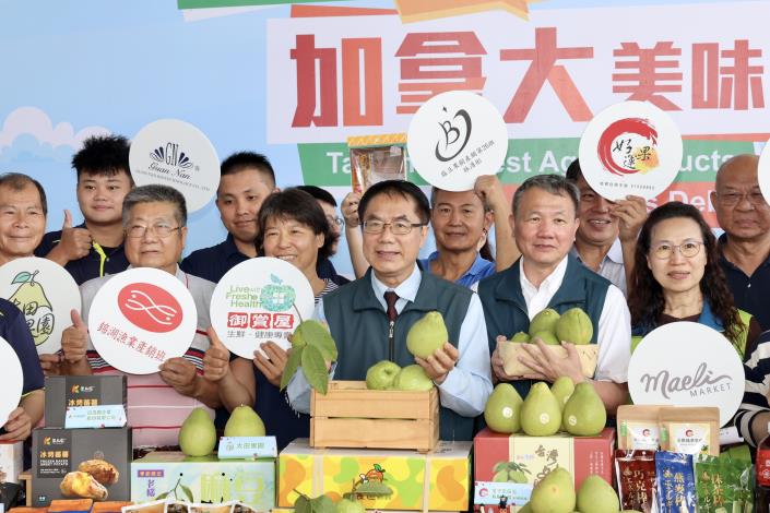 三大貨櫃同時啟運直攻加拿大 黃偉哲：台南展現最強農業外銷供應……