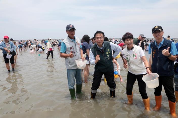 2026台南七股海鮮節熱鬧登場　黃偉哲邀親子挖文蛤、嚐鮮味暢遊濱……