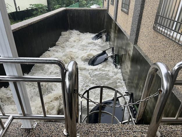 連日暴雨台南累積抽水量高達5455萬噸 多數地區積...