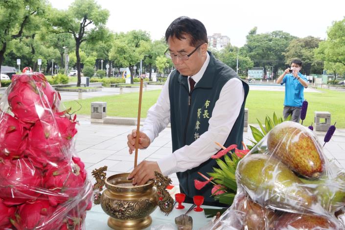 黃偉哲赴新營民治市政中心中元祈安普渡　響應環保公益祈願市民平……