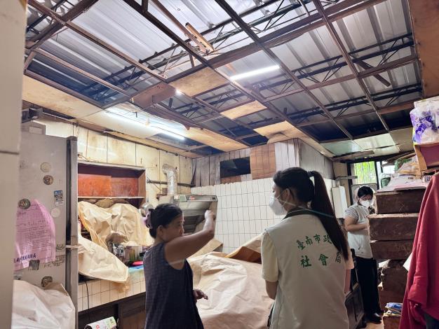 社工與民眾同在 臺南安南區火災爆炸案 社會局社工團...