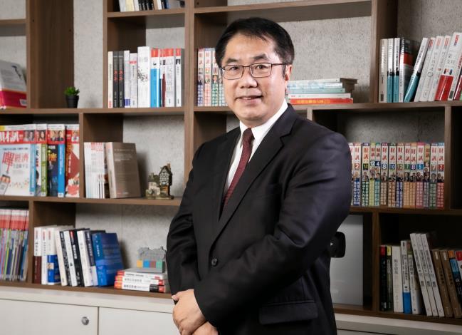 黃偉哲近8年施政獲70.9%市民肯定　社福健康滿意...
