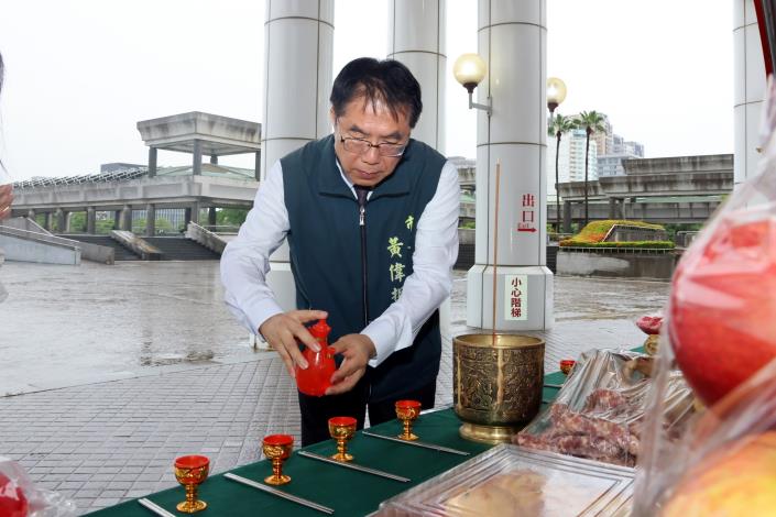 南市府舉行中元普渡  黃偉哲祈求市政推展順利、市民...