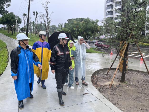強降雨襲高雄 陳其邁市長視察仁武治水設施並勘查災情