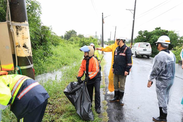 極端豪雨襲北高雄　陳其邁市長勘查路竹、茄萣、永安災情 加速治……