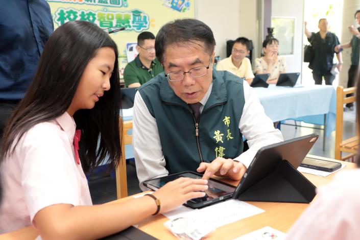 台南創全國之先推AI教育基礎建設　黃偉哲：讓AI助攻適性學習