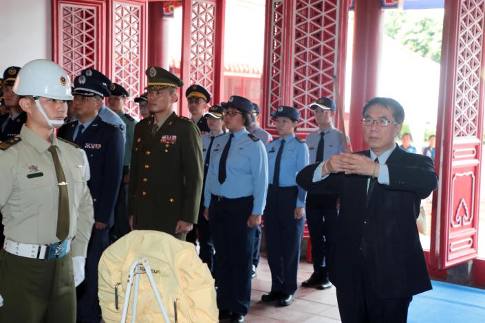 九三軍人節台南舉行秋祭   黃偉哲緬懷忠烈先賢、感謝軍警消守護……