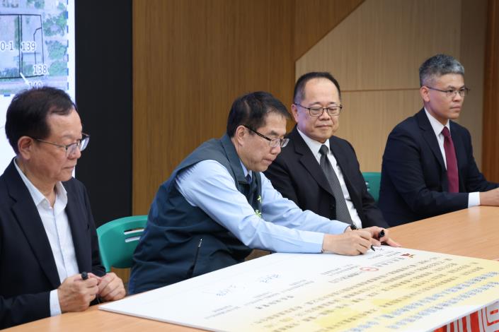 新營糖廠變身科技場域 黃偉哲:完善機器人研發、實證、製造布局