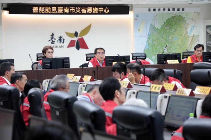 薔琵颱風逼近 黃偉哲籲嚴防強風確保市民安全