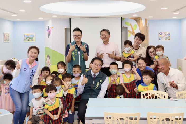 百年中營國小新校舍落成啟用　黃偉哲：打造安全優質學...